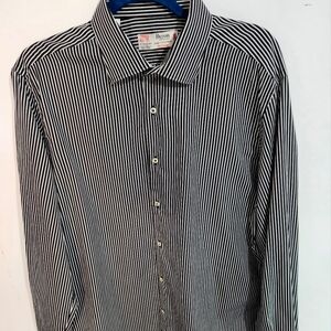 Mens classic Bryon Exclusive dress shirt, Size 17.5x44